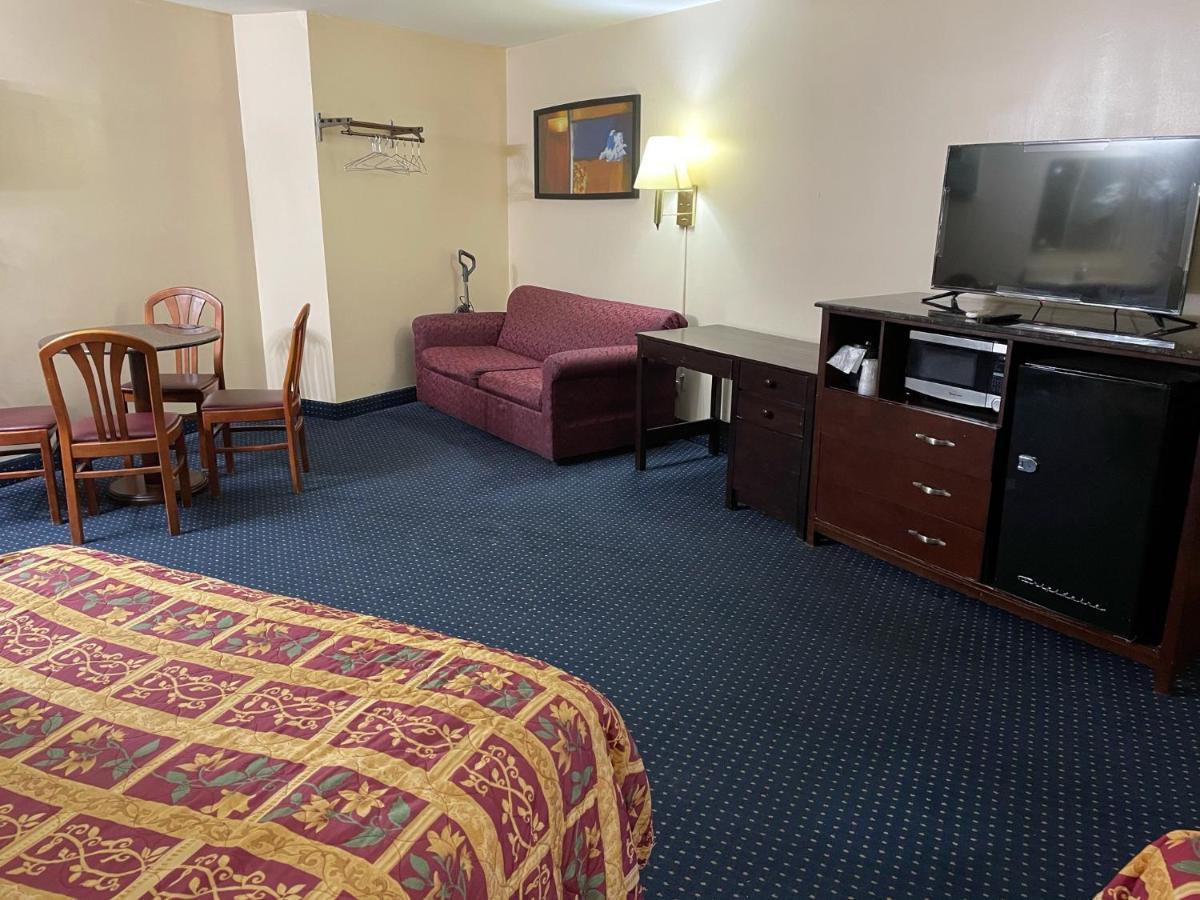 American Inn And Suites Countryside Dış mekan fotoğraf