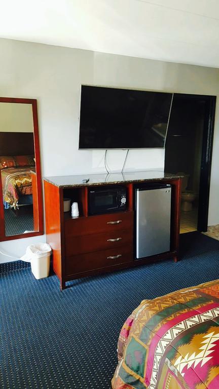 American Inn And Suites Countryside Dış mekan fotoğraf