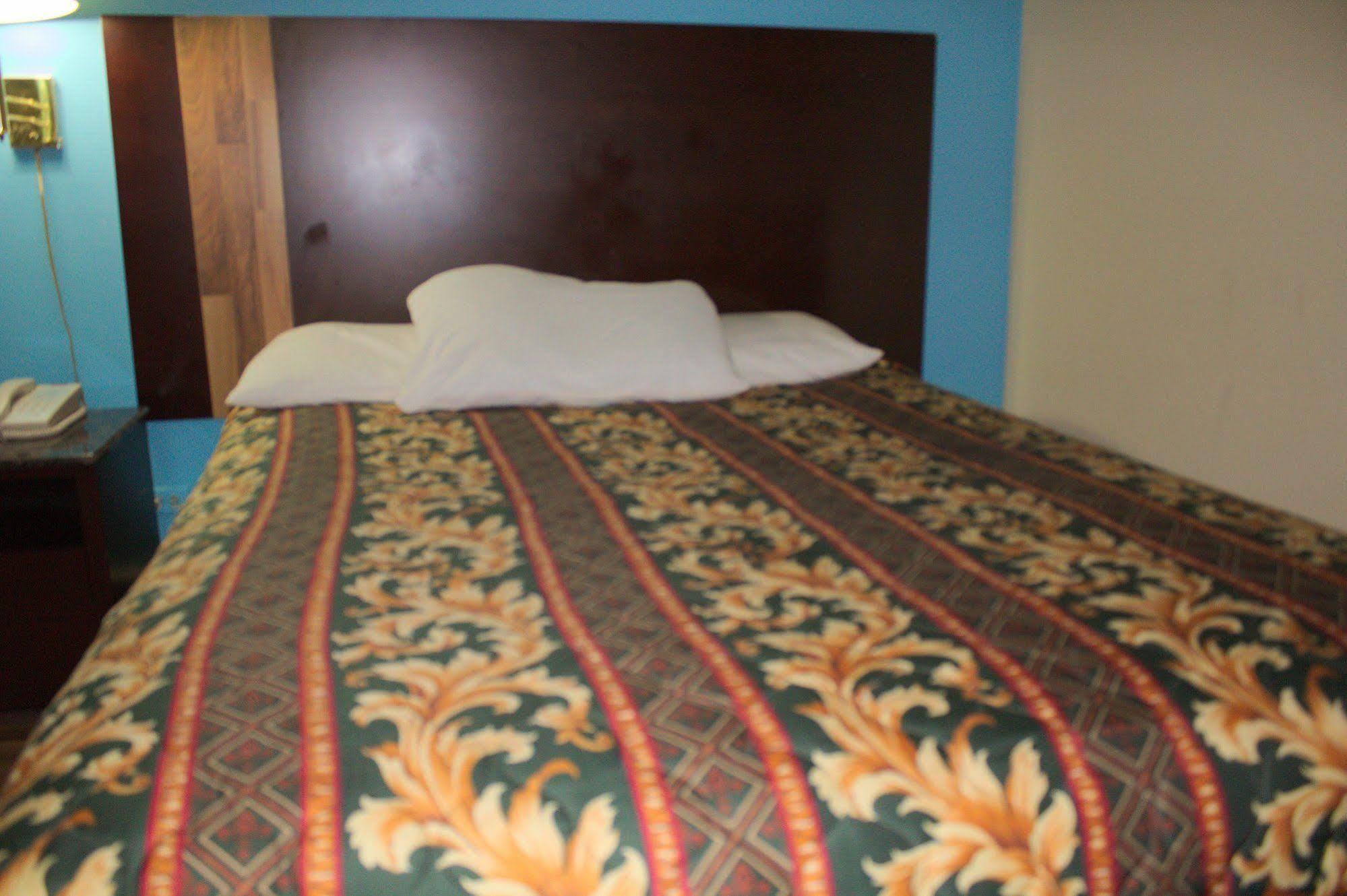 American Inn And Suites Countryside Dış mekan fotoğraf