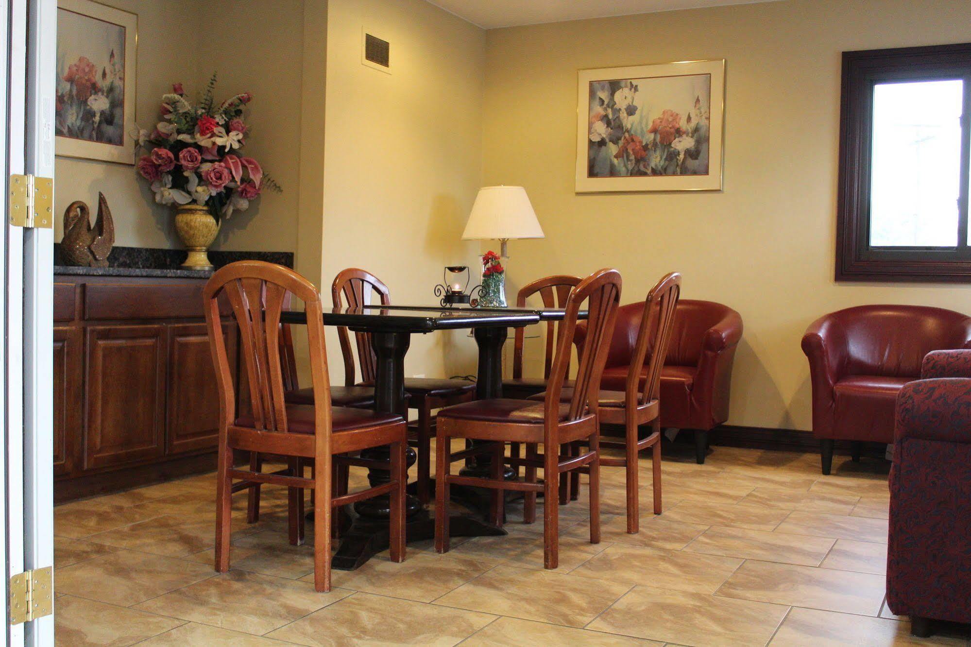 American Inn And Suites Countryside Dış mekan fotoğraf